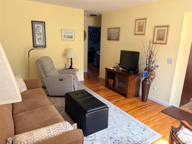 42 Manor Drive 42, Cornwall, NY 12518