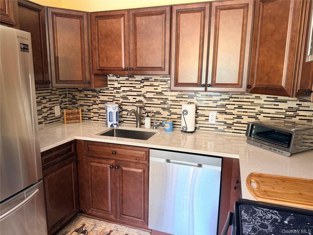 42 Manor Drive 42, Cornwall, NY 12518