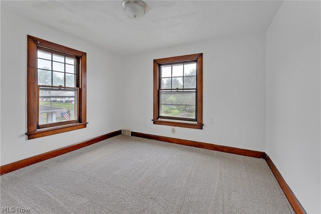 486 7th Street, Struthers, OH 44471