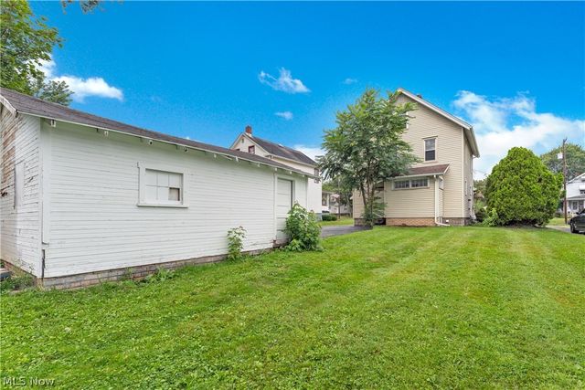 486 7th Street, Struthers, OH 44471