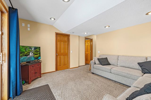 723 Florida Street SW, Lonsdale, MN 55046