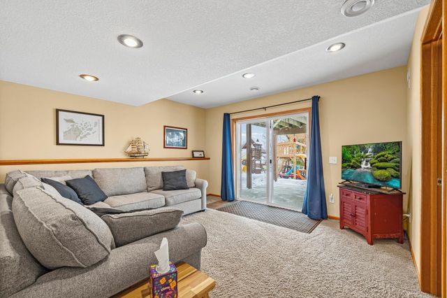 723 Florida Street SW, Lonsdale, MN 55046