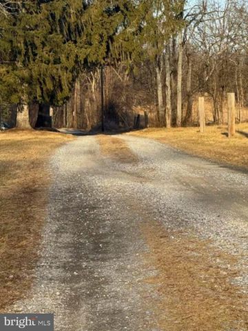 2152 RITNER HWY, Carlisle, PA 17015