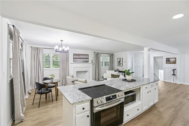 2436 Ovidia SW Circle, Atlanta, GA 30311