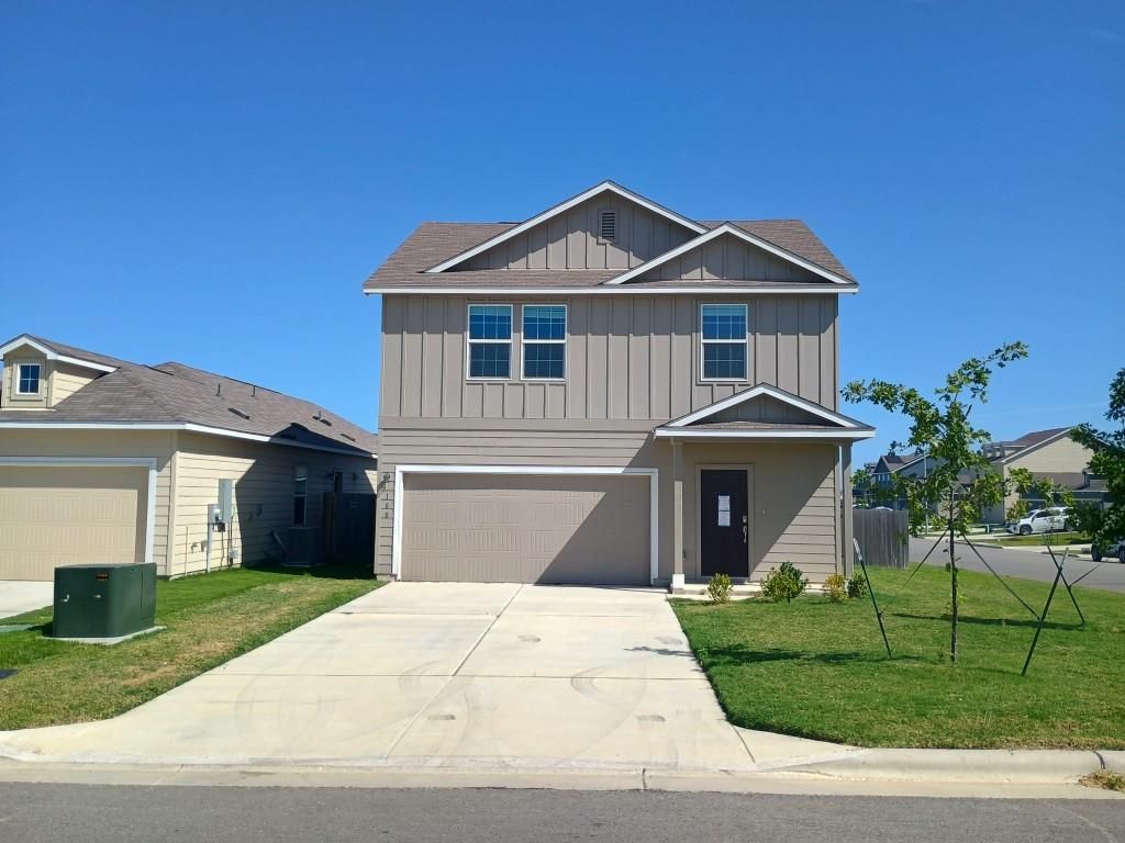 100 Tugboat Annie WAY, Jarrell, TX 76537