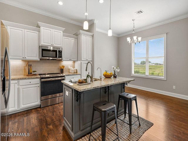 100 Spanish Oak Drive, Carencro, LA 70520