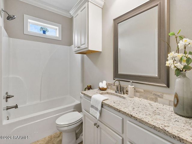 100 Spanish Oak Drive, Carencro, LA 70520