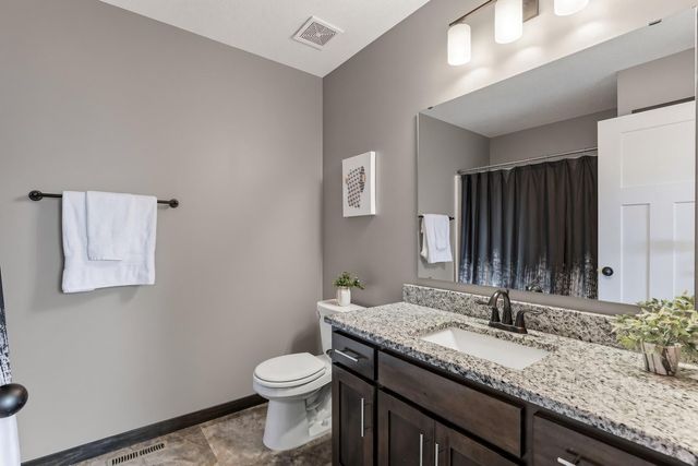 1522 35th Avenue SW, Cambridge, MN 55008