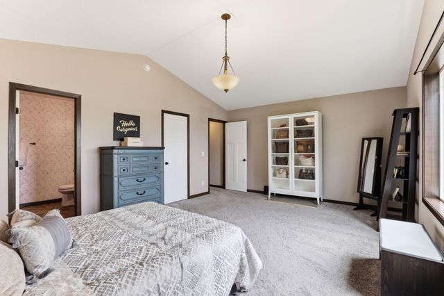 1522 35th Avenue SW, Cambridge, MN 55008