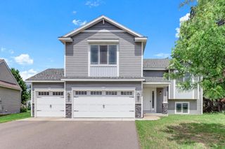 1522 35th Avenue SW, Cambridge, MN 55008