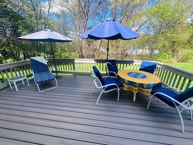 23 Fredric Lane, Mansfield, MA 02048