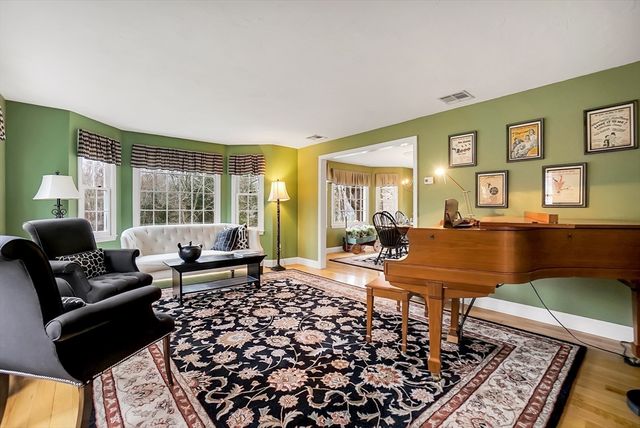 23 Fredric Lane, Mansfield, MA 02048