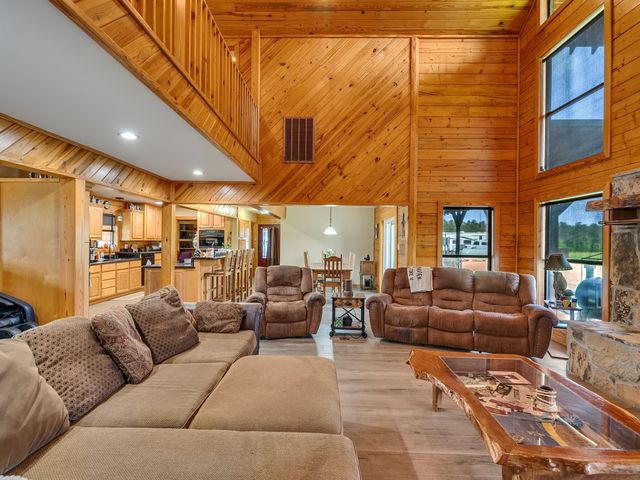 325 Forest Service 217 Road, Shepherd, TX 77371