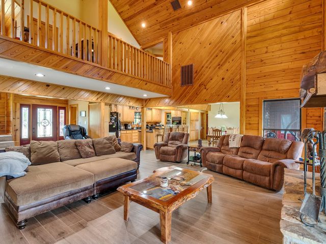 325 Forest Service 217 Road, Shepherd, TX 77371