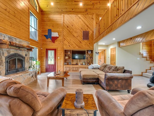 325 Forest Service 217 Road, Shepherd, TX 77371