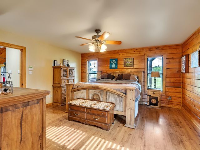 325 Forest Service 217 Road, Shepherd, TX 77371
