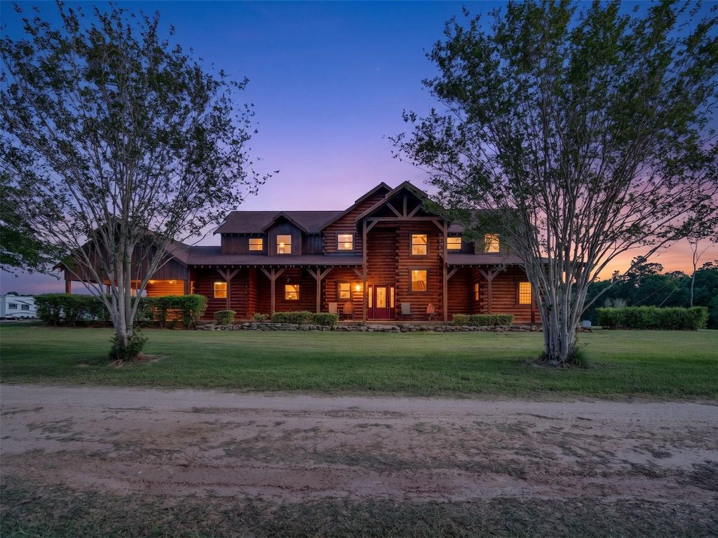 325 Forest Service 217 Road, Shepherd, TX 77371