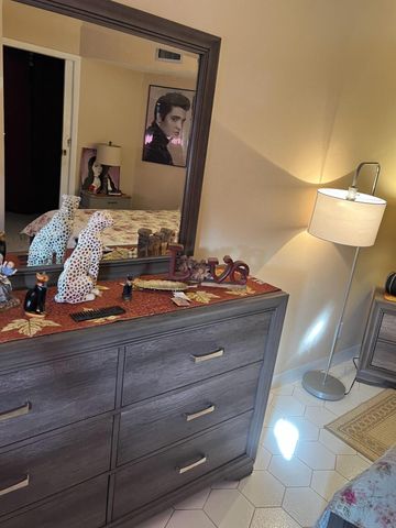 3755 Via Poinciana 203, Lake Worth, FL 33467