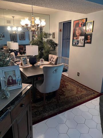 3755 Via Poinciana 203, Lake Worth, FL 33467