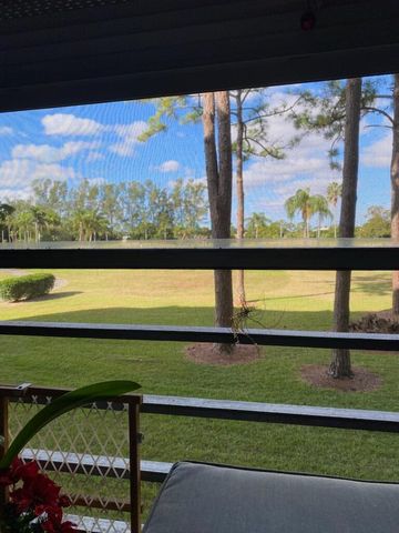 3755 Via Poinciana 203, Lake Worth, FL 33467