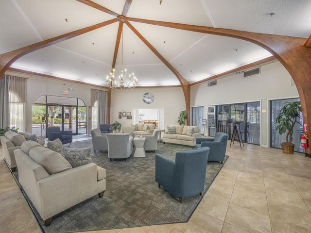 3755 Via Poinciana 203, Lake Worth, FL 33467