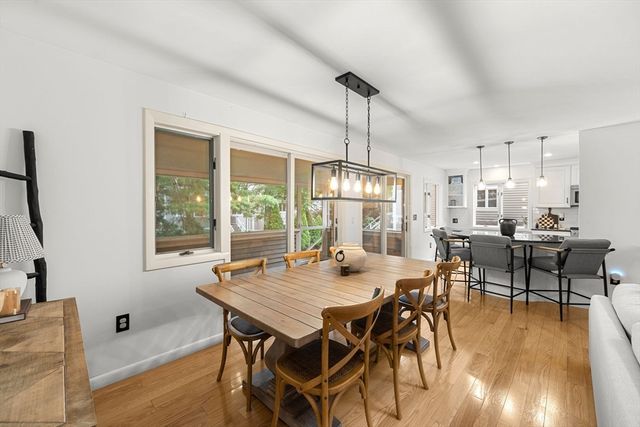 406 Pine Brook Dr 406, Peabody, MA 01960