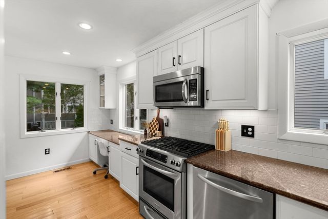 406 Pine Brook Dr 406, Peabody, MA 01960