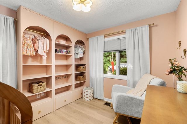 406 Pine Brook Dr 406, Peabody, MA 01960