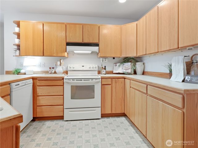 260 Dolphin Avenue NE, Ocean Shores, WA 98569