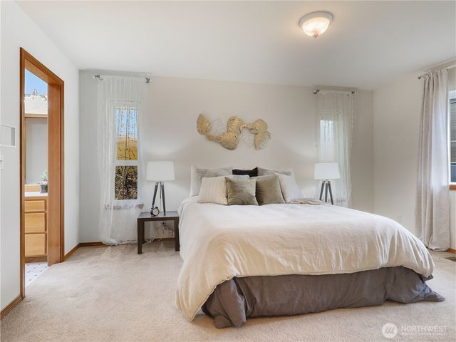 260 Dolphin Avenue NE, Ocean Shores, WA 98569