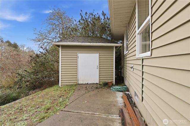 260 Dolphin Avenue NE, Ocean Shores, WA 98569