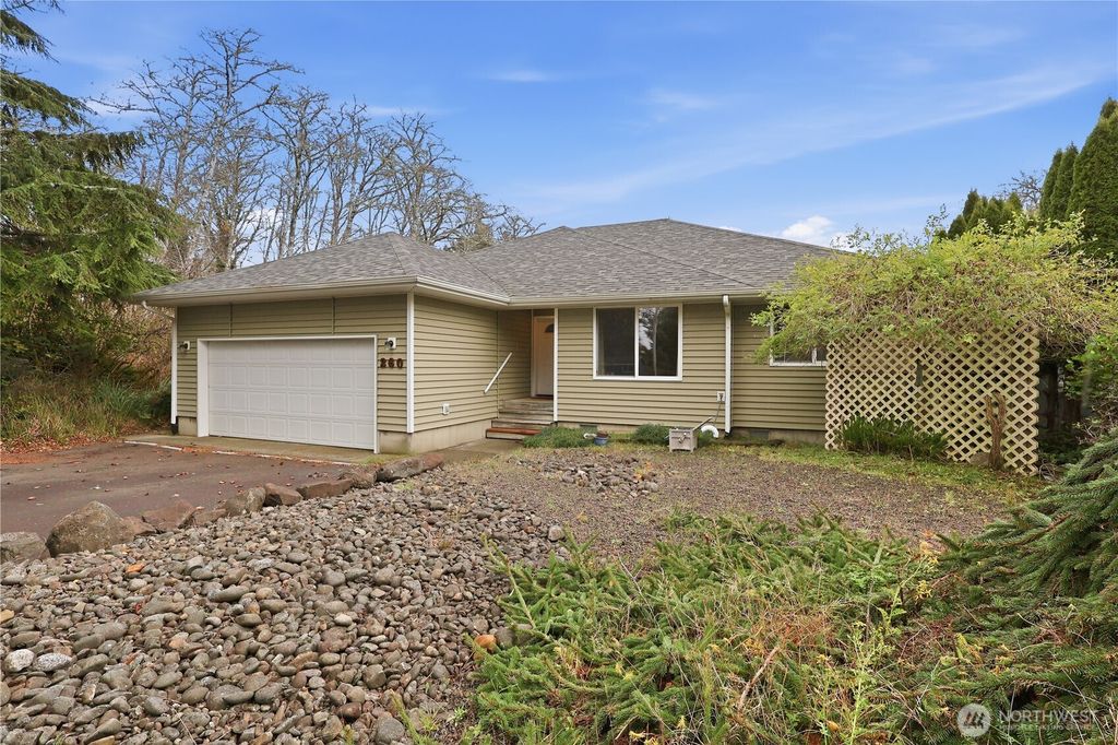 260 Dolphin Avenue NE, Ocean Shores, WA 98569
