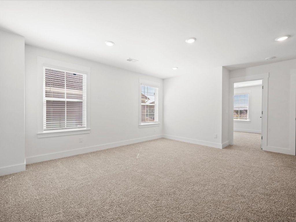 Image 18 of property listing at 353 Calm Water Way, Summerville, SC 29486