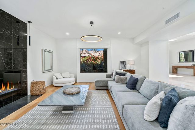 5775 N Campbell Avenue, Tucson, AZ 85718