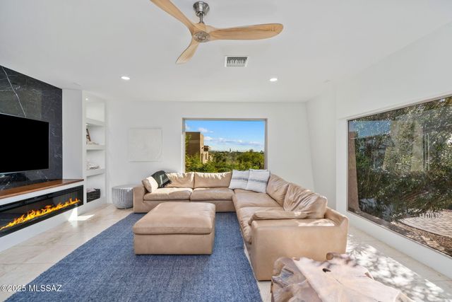 5775 N Campbell Avenue, Tucson, AZ 85718