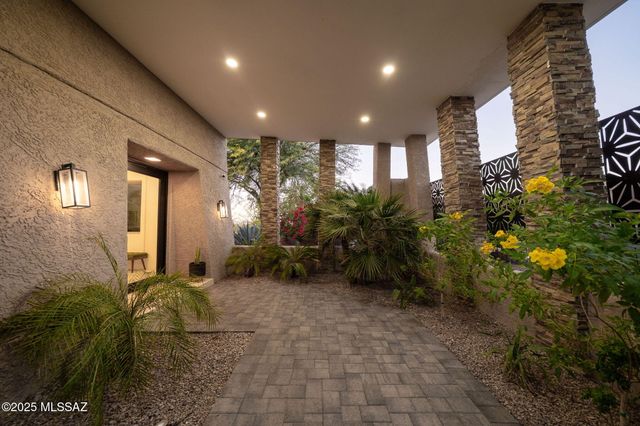 5775 N Campbell Avenue, Tucson, AZ 85718