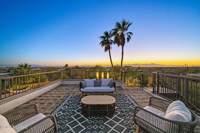 5775 N Campbell Avenue, Tucson, AZ 85718