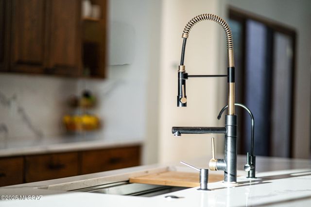 5775 N Campbell Avenue, Tucson, AZ 85718