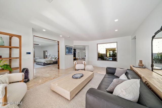 5775 N Campbell Avenue, Tucson, AZ 85718