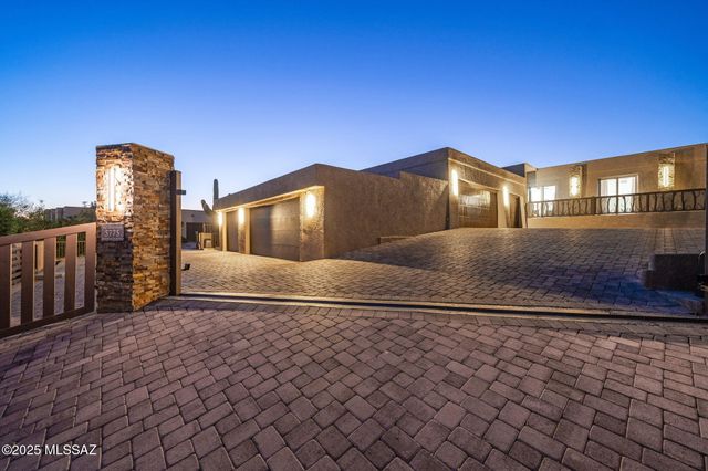 5775 N Campbell Avenue, Tucson, AZ 85718