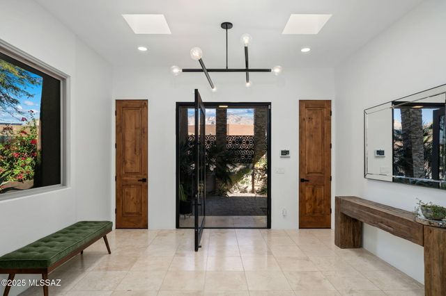 5775 N Campbell Avenue, Tucson, AZ 85718