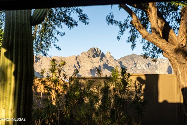 5775 N Campbell Avenue, Tucson, AZ 85718