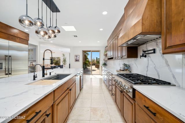 5775 N Campbell Avenue, Tucson, AZ 85718