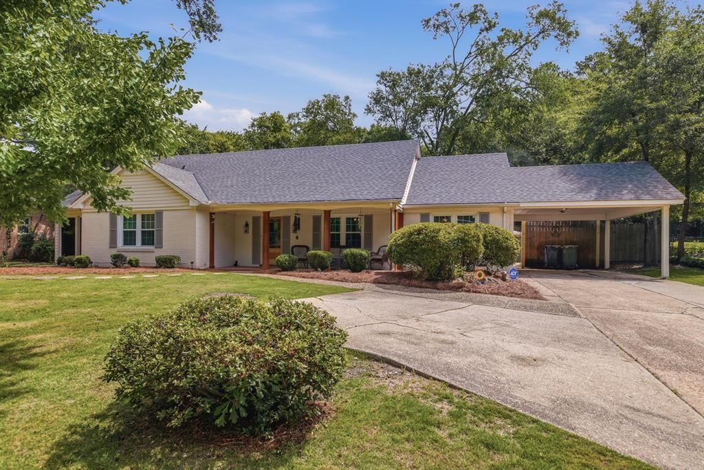 3330 East Lindsay Drive, Columbus, GA 31907
