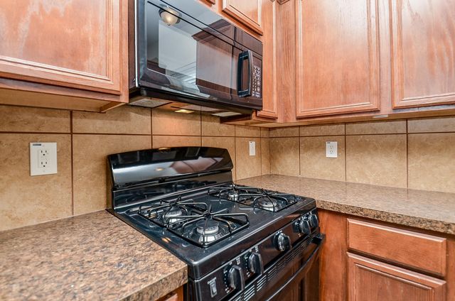 3747 W Ashford Villa, Houston, TX 77082