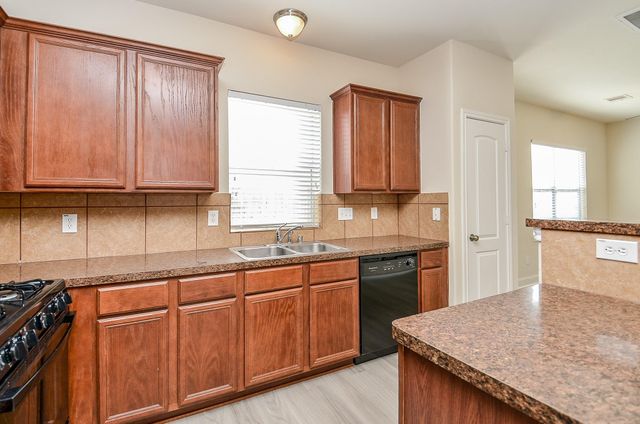 3747 W Ashford Villa, Houston, TX 77082