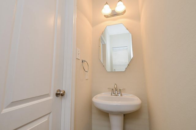 3747 W Ashford Villa, Houston, TX 77082