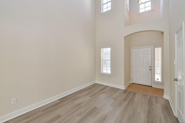 3747 W Ashford Villa, Houston, TX 77082