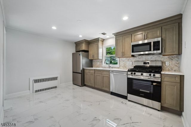 69 Broad St, Summit City, NJ 07901