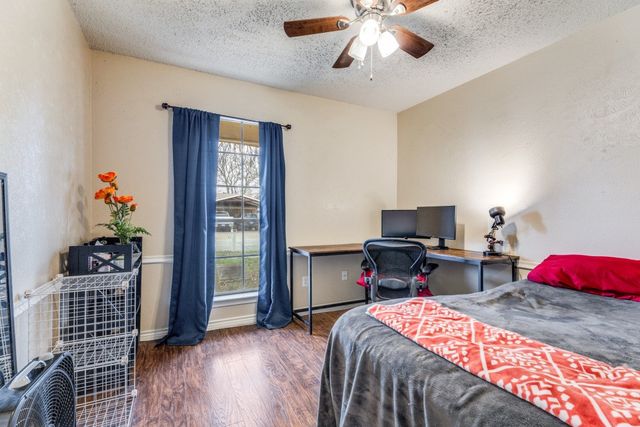 6037 Highcrest Drive, Watauga, TX 76148